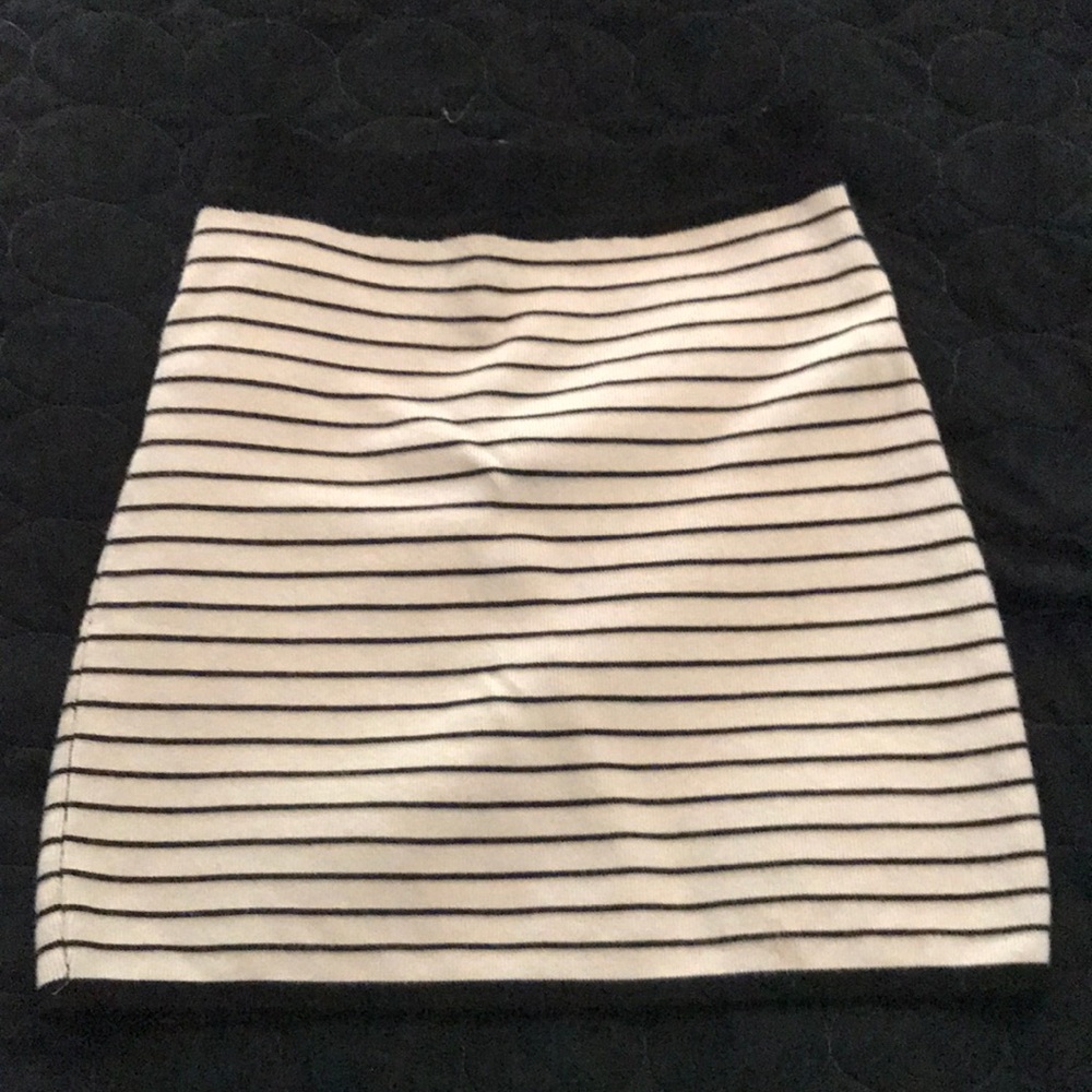 Striped stretchy mini skirt